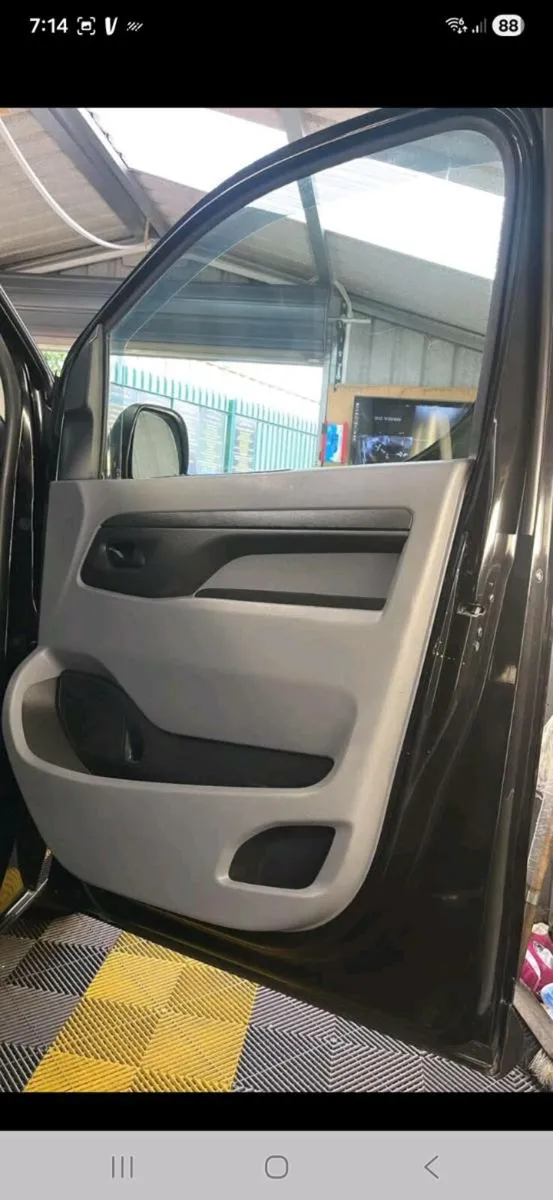 High Spec 181 Citroen dispatch van - Image 4