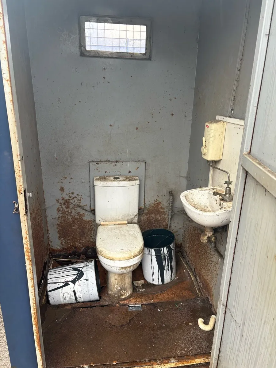 Toilet block outdoor construction - Image 2