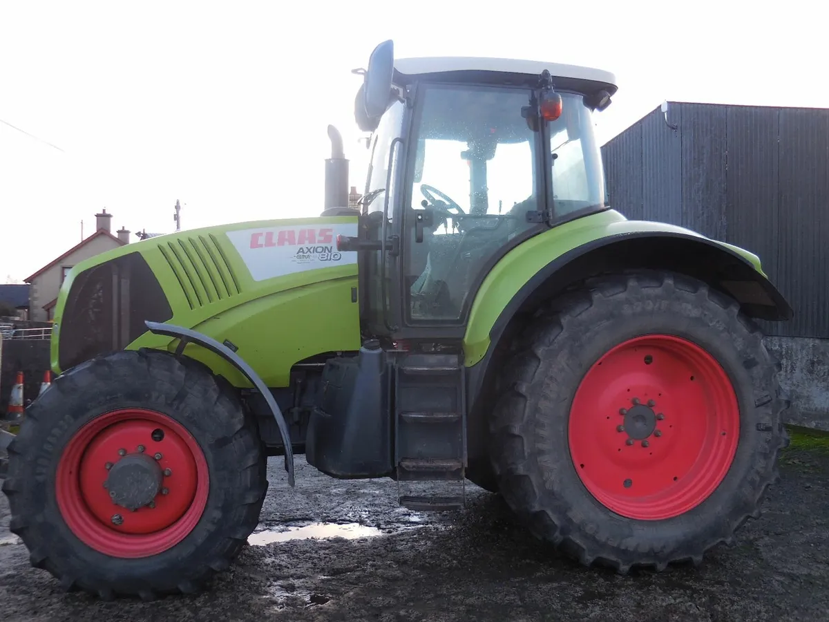 2011 CLAAS 810 AXION - Image 1