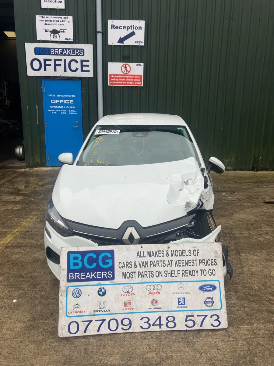 2022 renault clio parts breaking