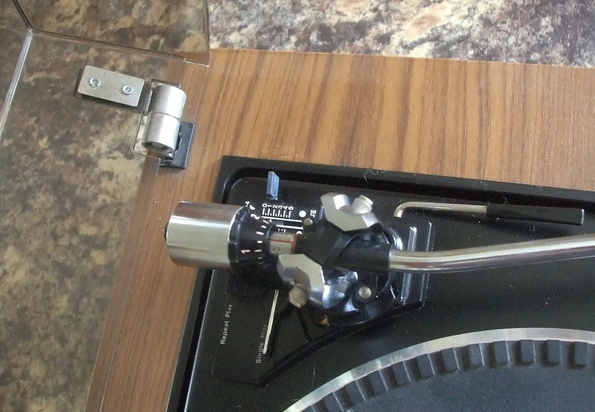 Garrard 125SB turtable with Ortofon Cartidge - Image 4