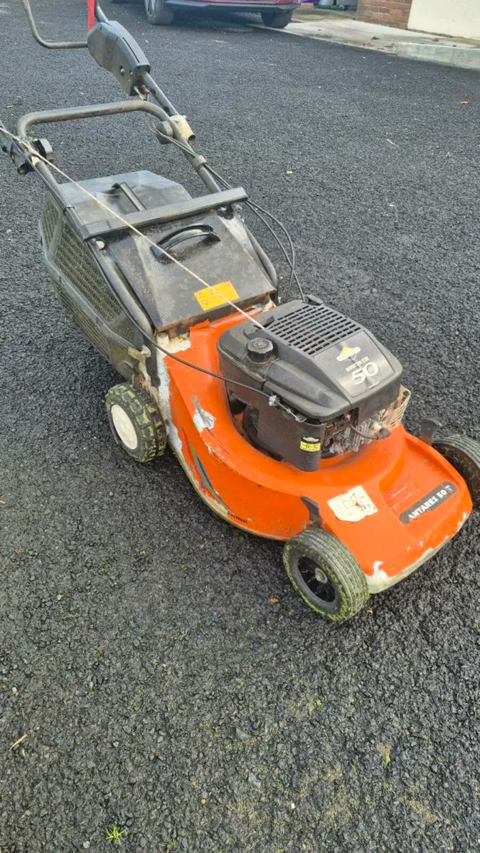 Briggs and Stratton 5hp lawn mower - Image 4