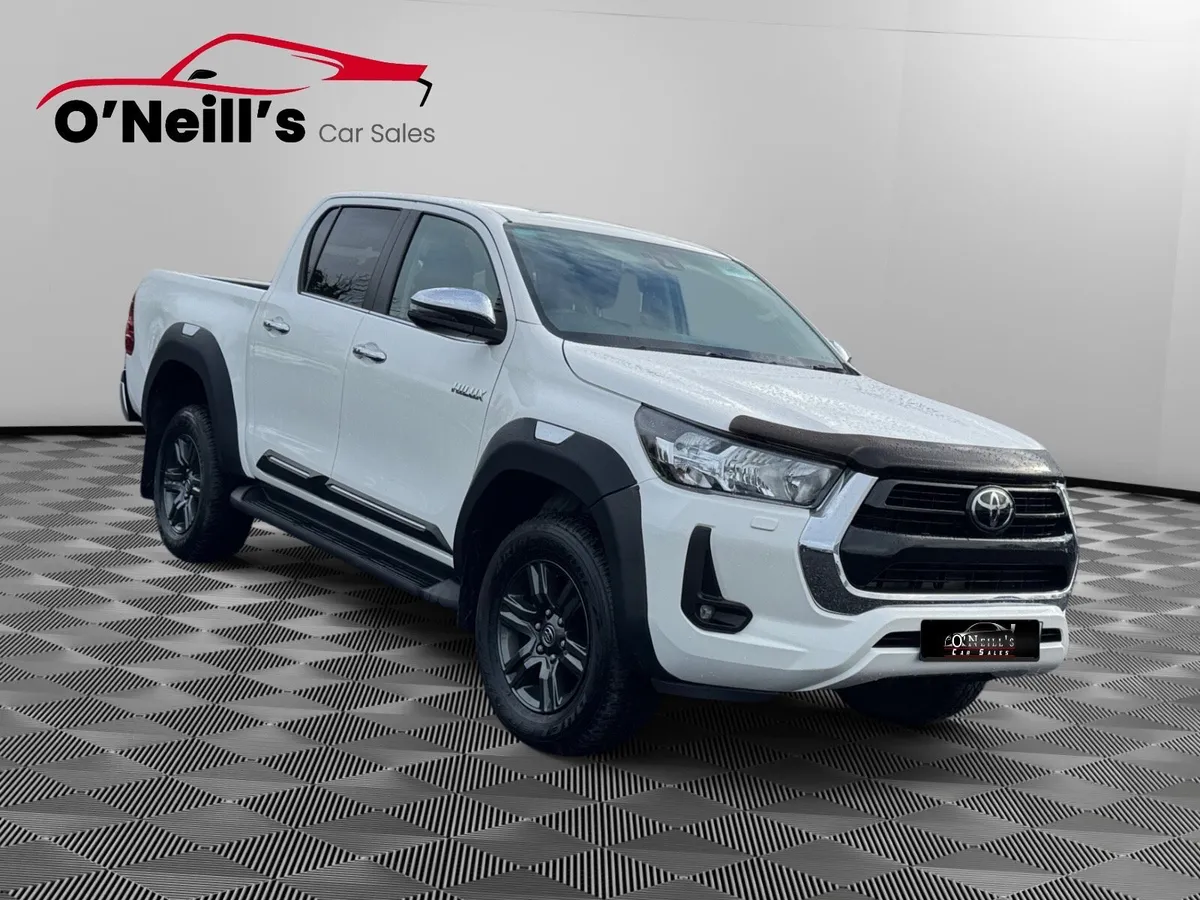 Toyota Hilux 2023 *NO VAT* 2.8 SR5 DOUBLE CAB #300 - Image 1