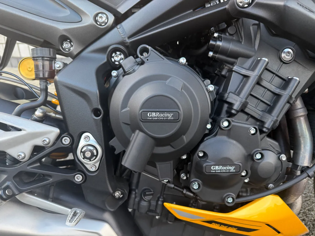 2023 Triumph Street Triple RS - Image 3