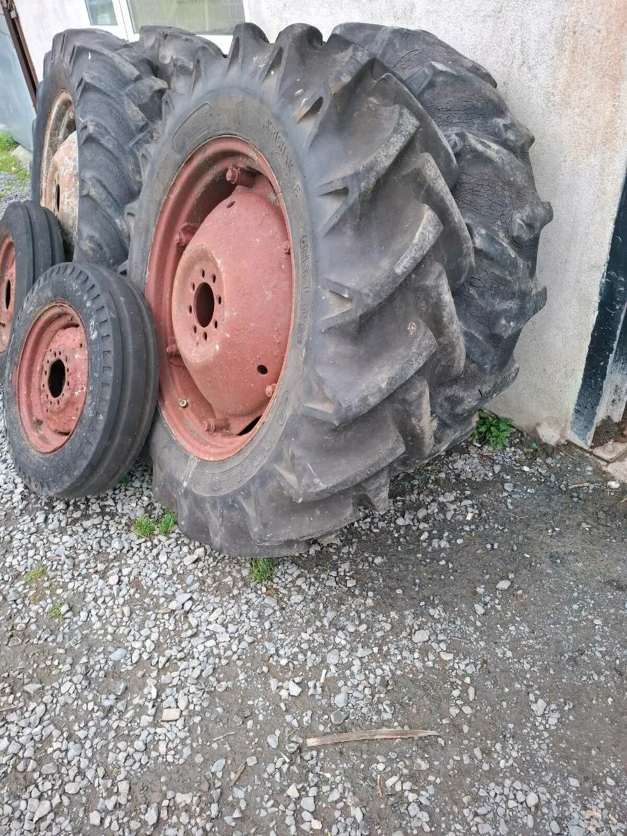 Selection of wheels and tyres - Image 4