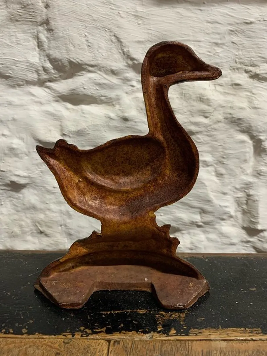 Antique Cast Iron Duck Doorstop. - Image 3