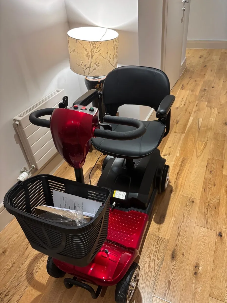 Mobility scooter - Image 1