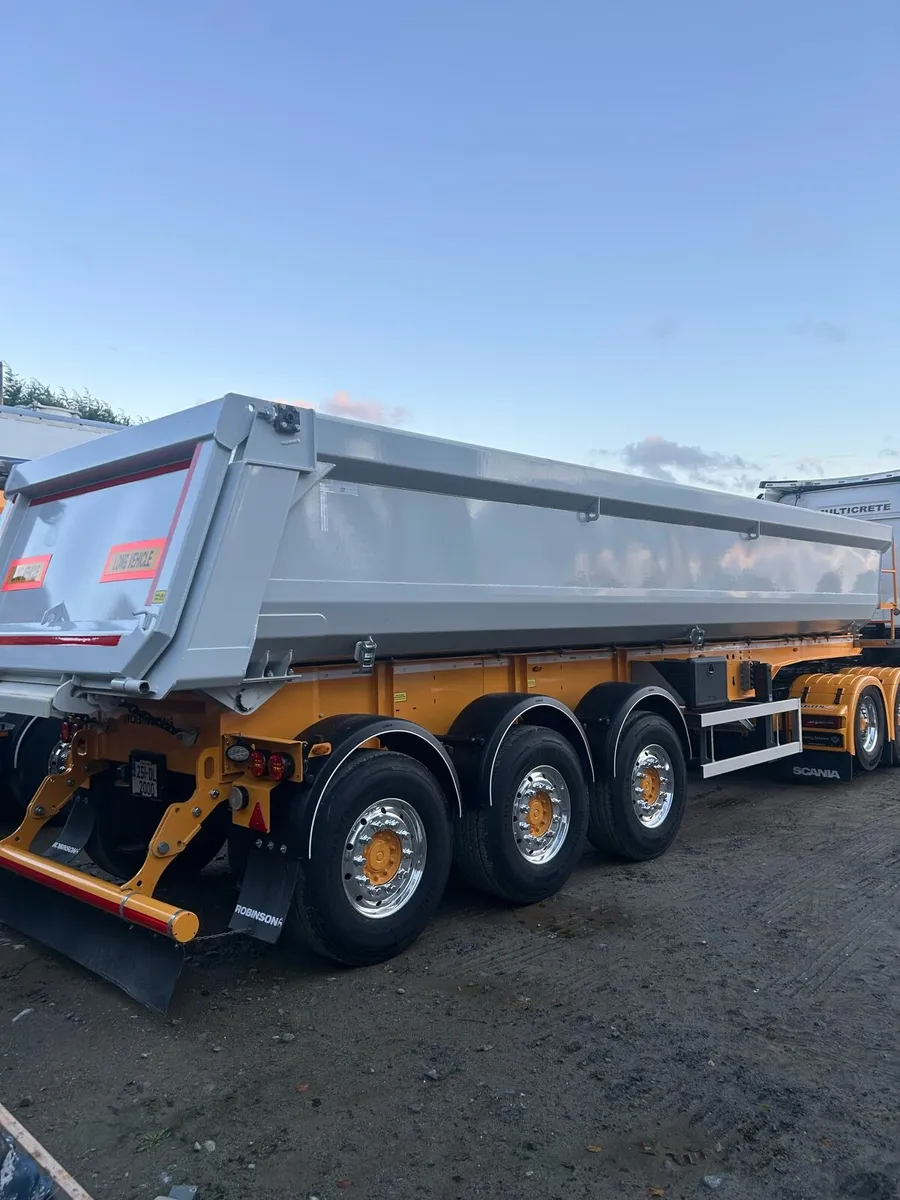 Robinson Aggregates Trailee - Image 3