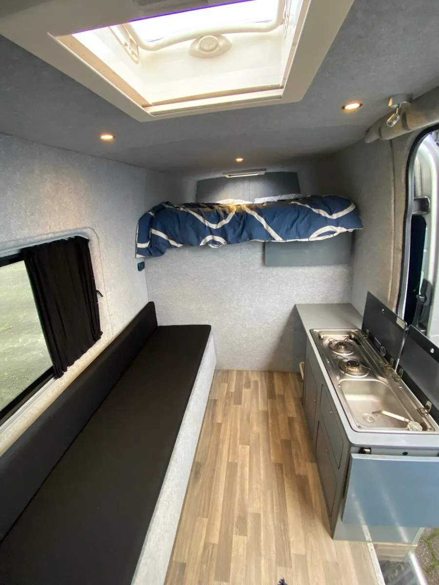 Mercedes Benz sprinter race van - Image 2