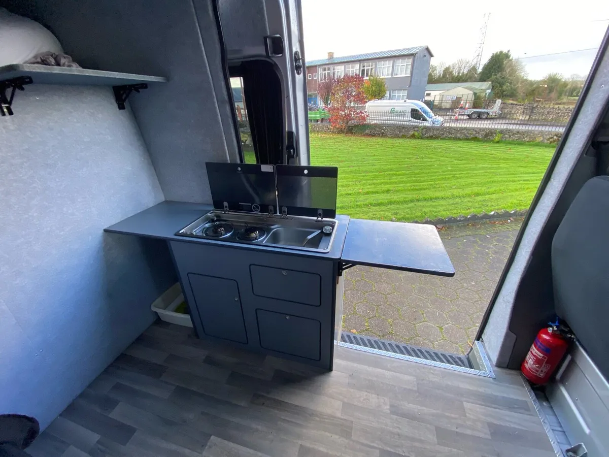 Mercedes Benz sprinter race van - Image 4