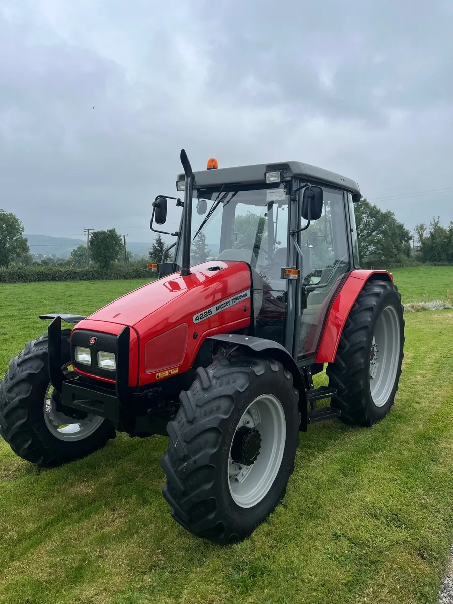 Massey Ferguson 4225 - Image 3