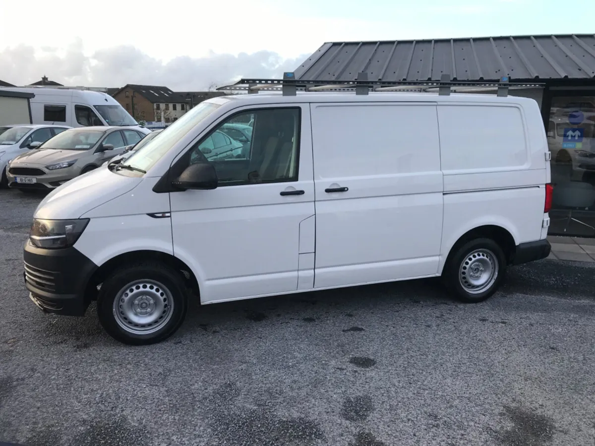 2017 Volkswagen Transporter - Image 1