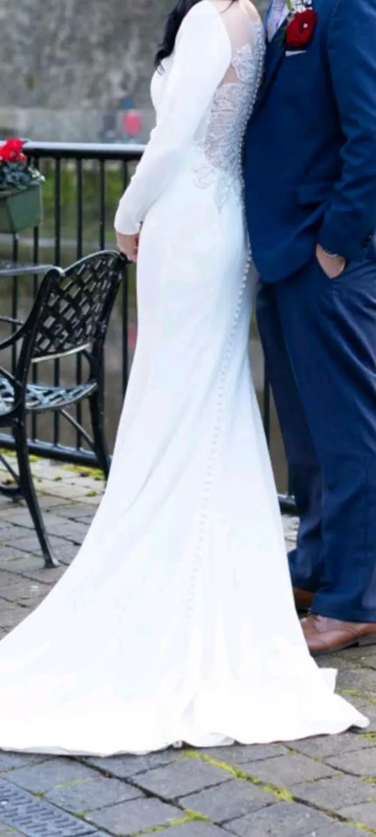 Wedding dress - Image 2