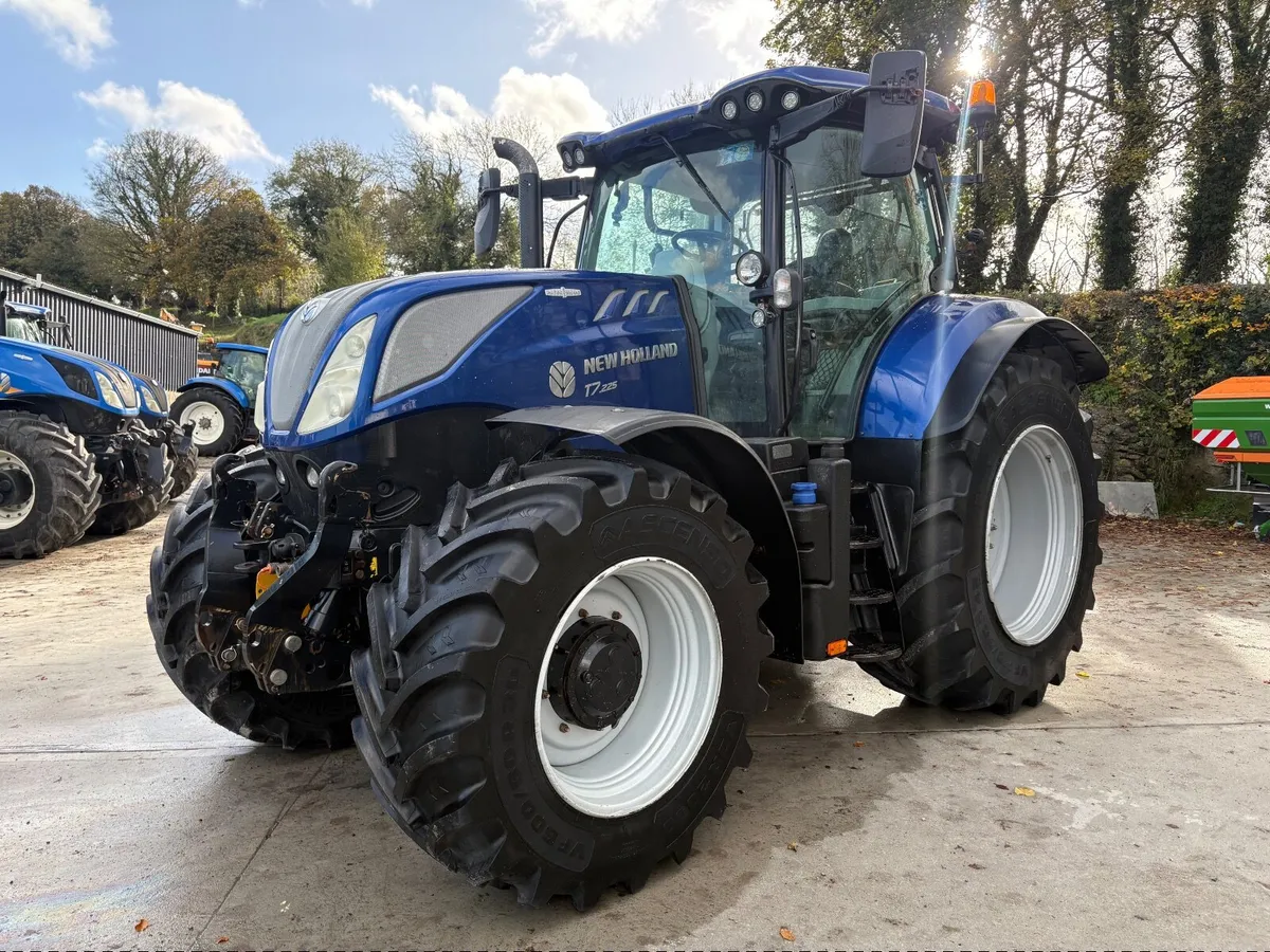 2020 New Holland T7.225 ***BLUEPOWER*** - Image 4