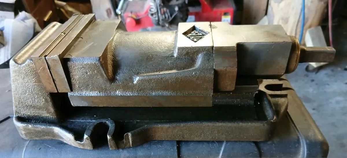 HYLO hydraulic MILLING MACHINE  VICE - Image 1