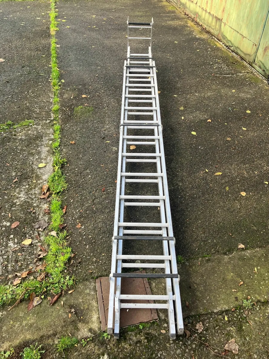 6.64m Trade Roofing Ladder - Image 1