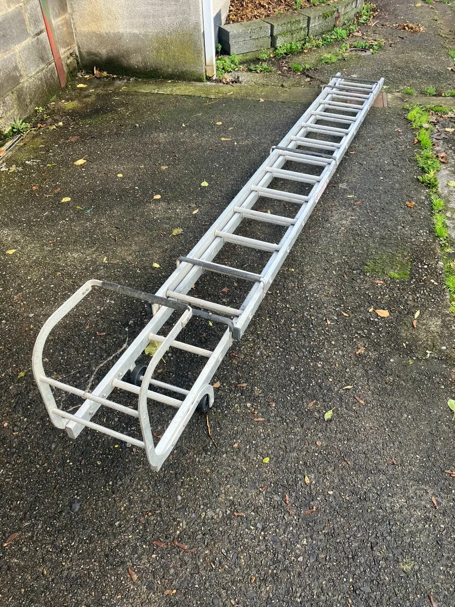 6.64m Trade Roofing Ladder - Image 3