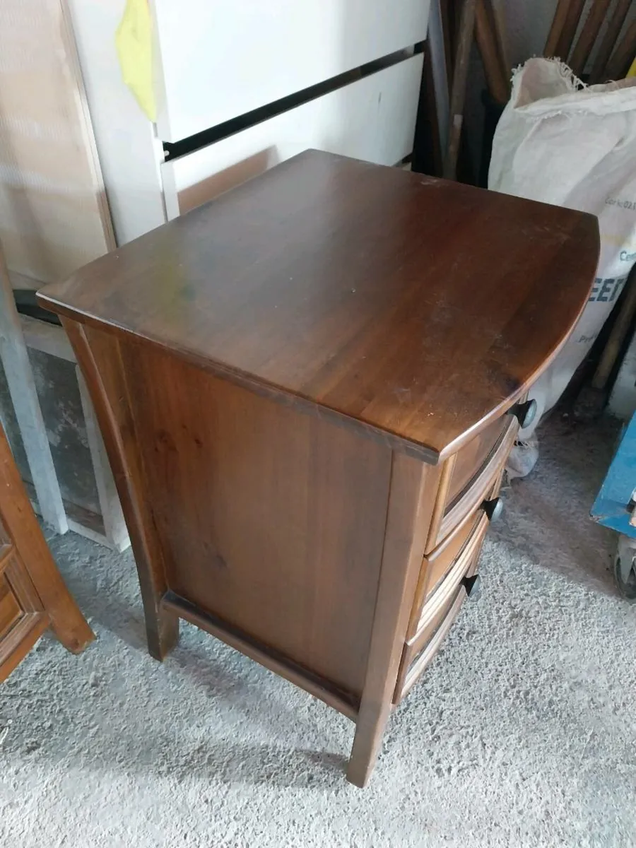 Bedside lockers - Image 2