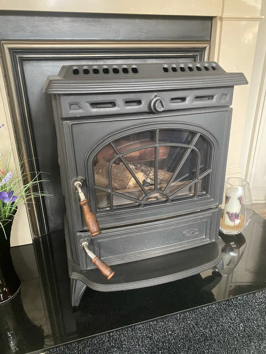 Stanley Erin Stove - Image 1