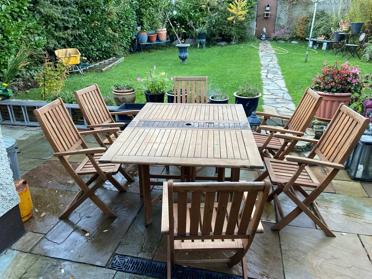 Patio. Table.  &.  Six. Chairs - Image 1