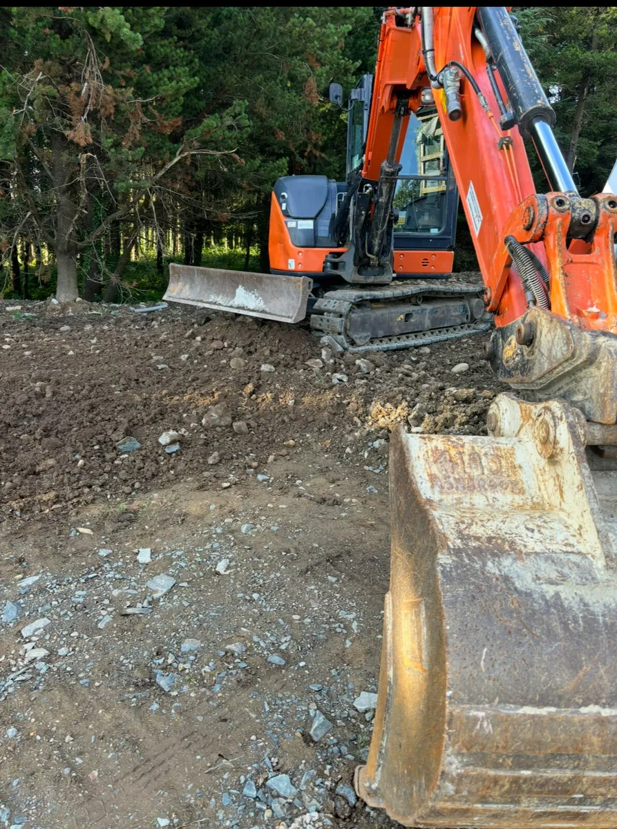 Hitachi 65-usb Digger - Image 3