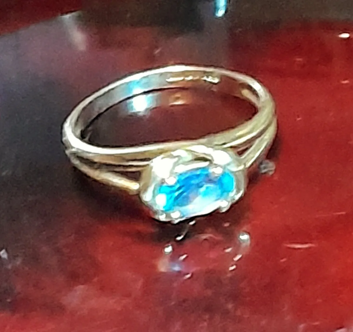 9 karat gold blue topaz ring - Image 2