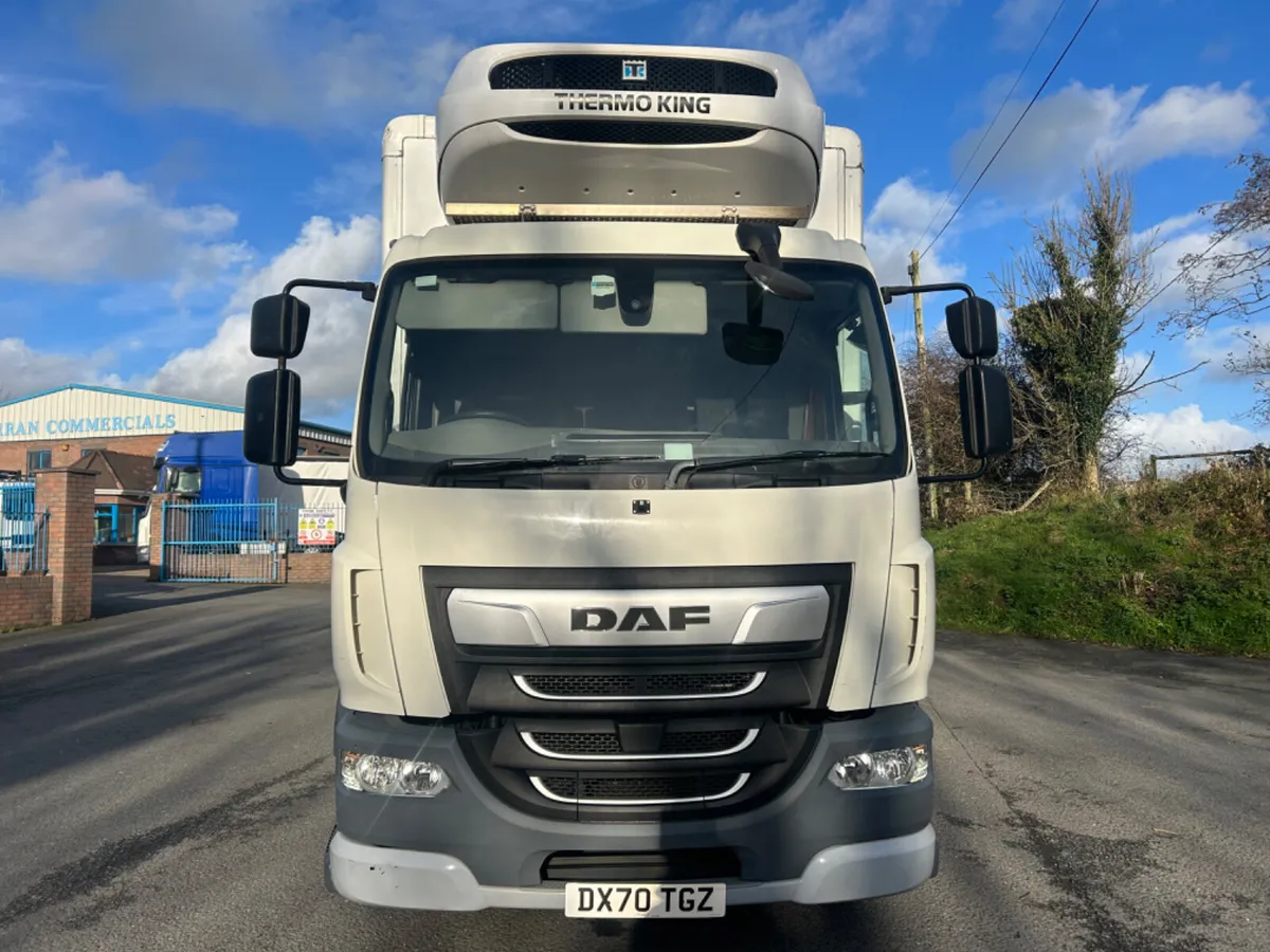 2020 Daf lf230 18 ton multi temp fridge tail lift - Image 2