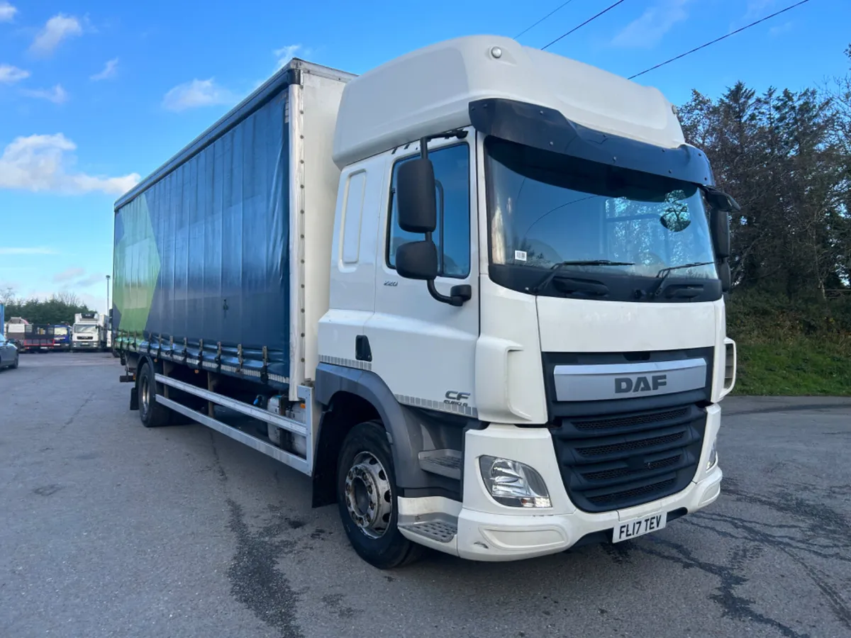 2017 Daf cf220 18 ton Curtainsider tail lift - Image 3