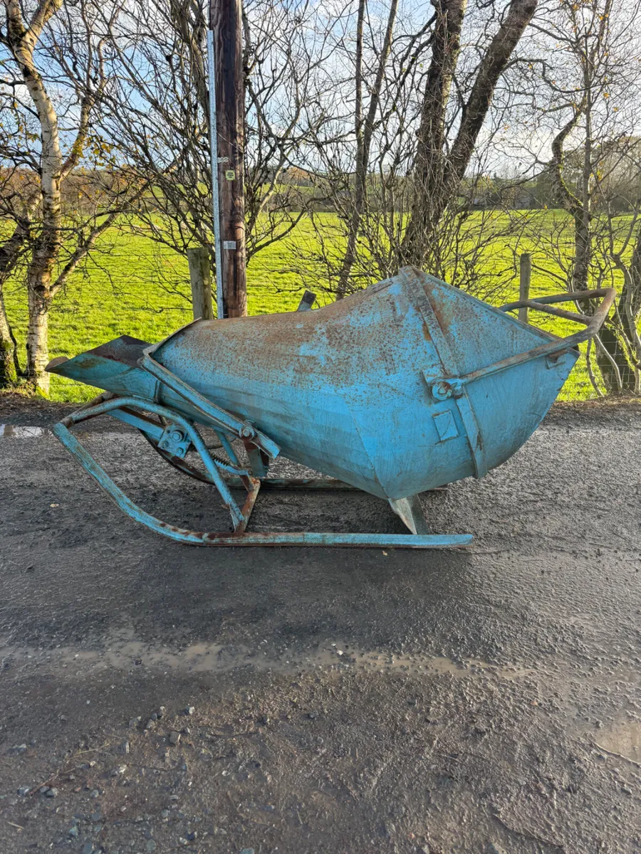 Concrete Skip - Image 2