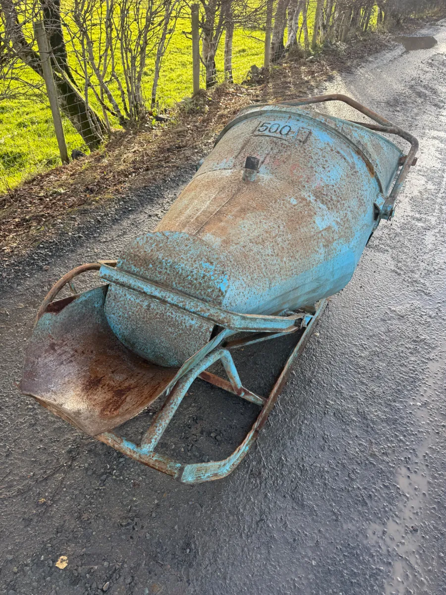 Concrete Skip - Image 4