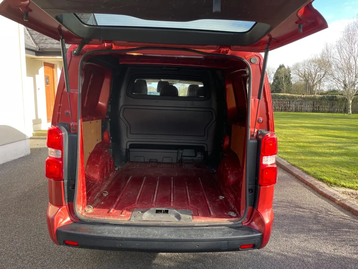 Citroen Dispatch Crew Cab - Image 3