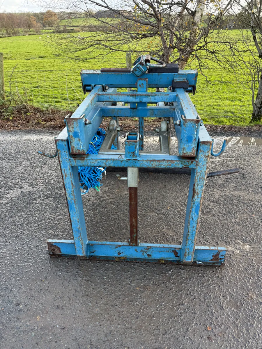 Block Grab - Image 2