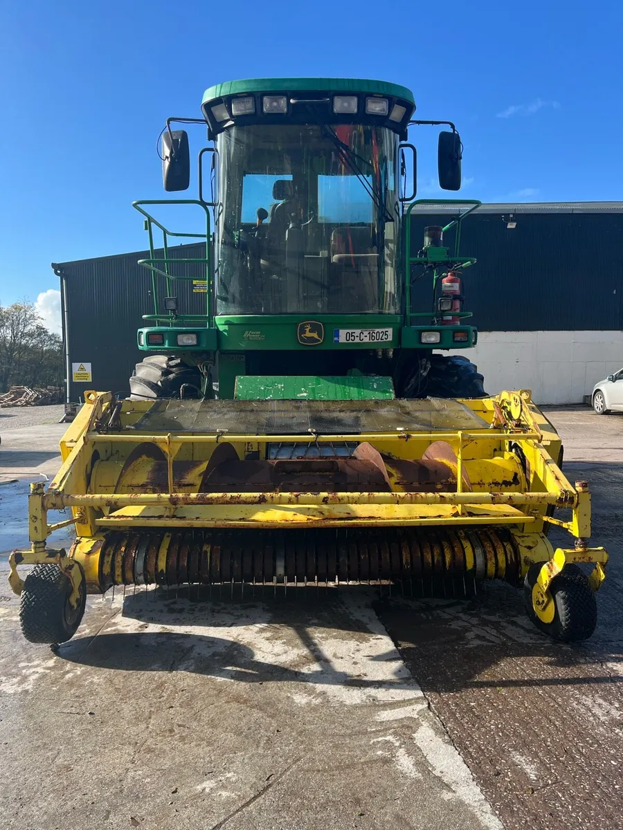 John Deere 7500 SPFH - Image 2