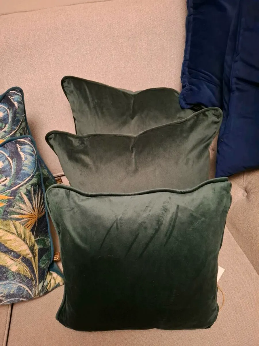 Scatter box cushions. - Image 3