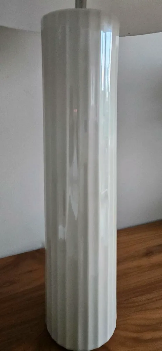 Table Lamps Fluted Spire Design - Image 2