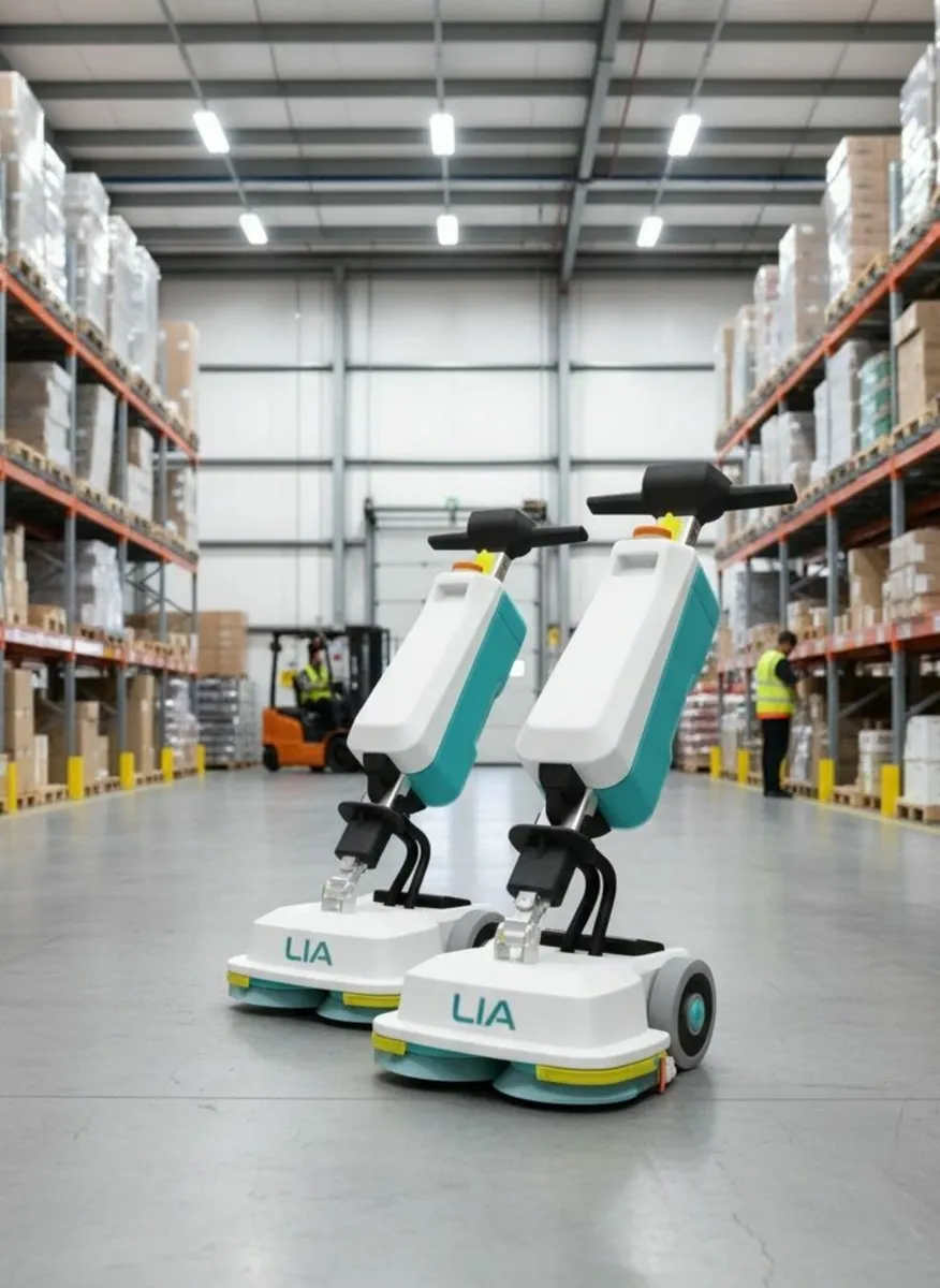 LIA PRO Battery-Powered Scrubber Dryer - Image 2