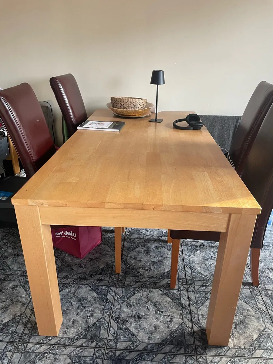 Kitchen table and 6 chairs - Image 1