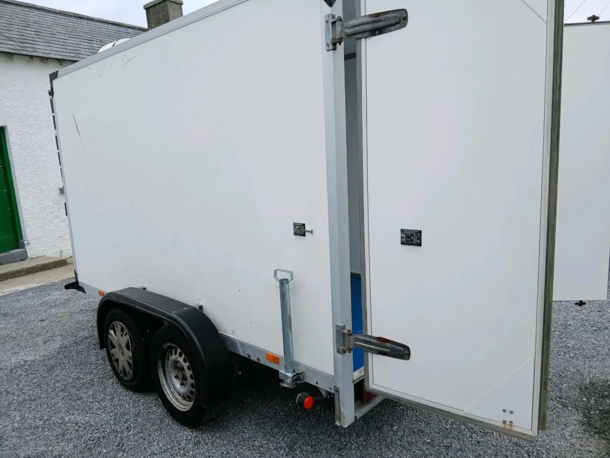 Fridge trailer ( market seller?) - Image 1