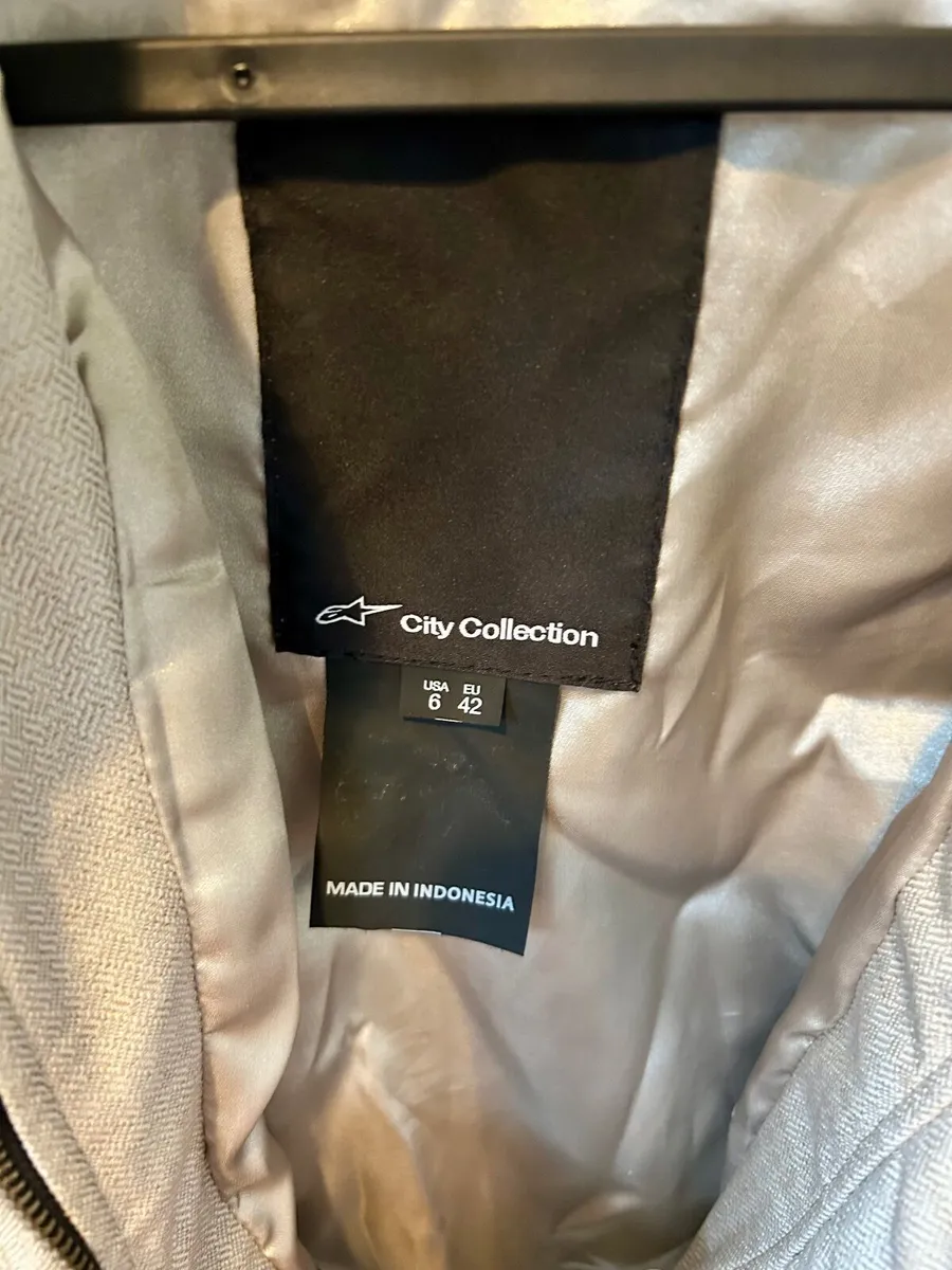 motorbike gear Women Jackets/Helmet/Boots & Gloves - Image 2