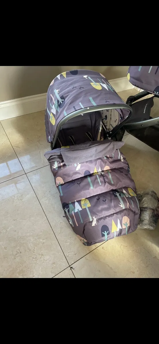 Cosatto wow Car Seat and i-Size Base Bundle Wilde - Image 2