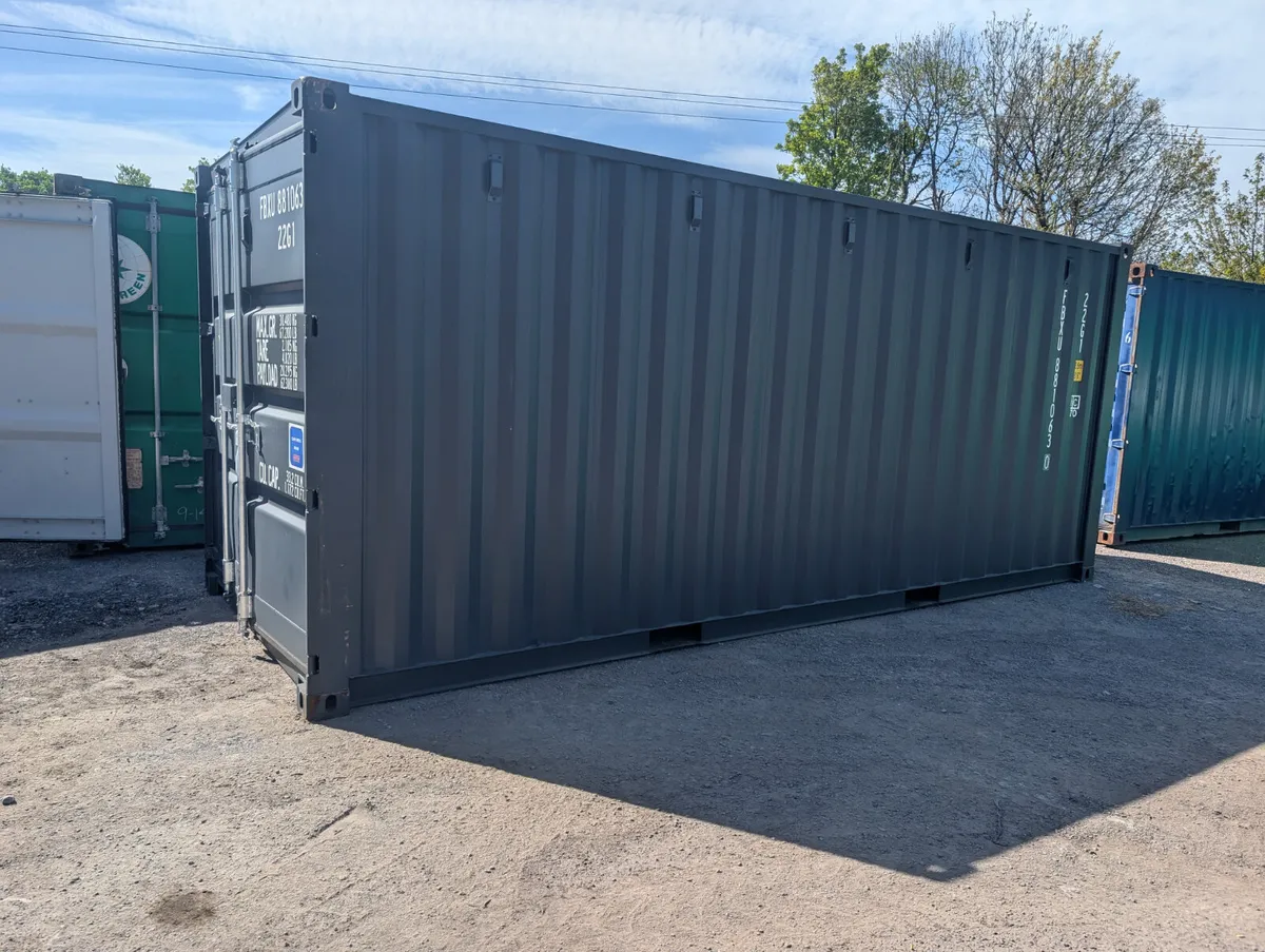 10 ft Storage container - Image 4