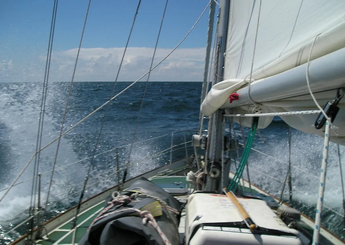 35’ Steel Yacht 1989 - Image 2