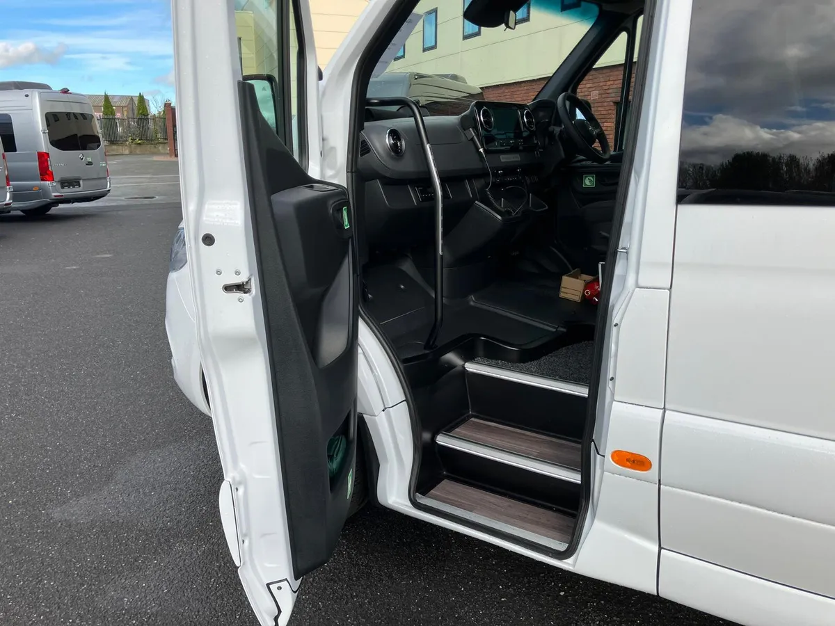 19 + D Accessible Sprinter - Immediate Delivery - Image 3