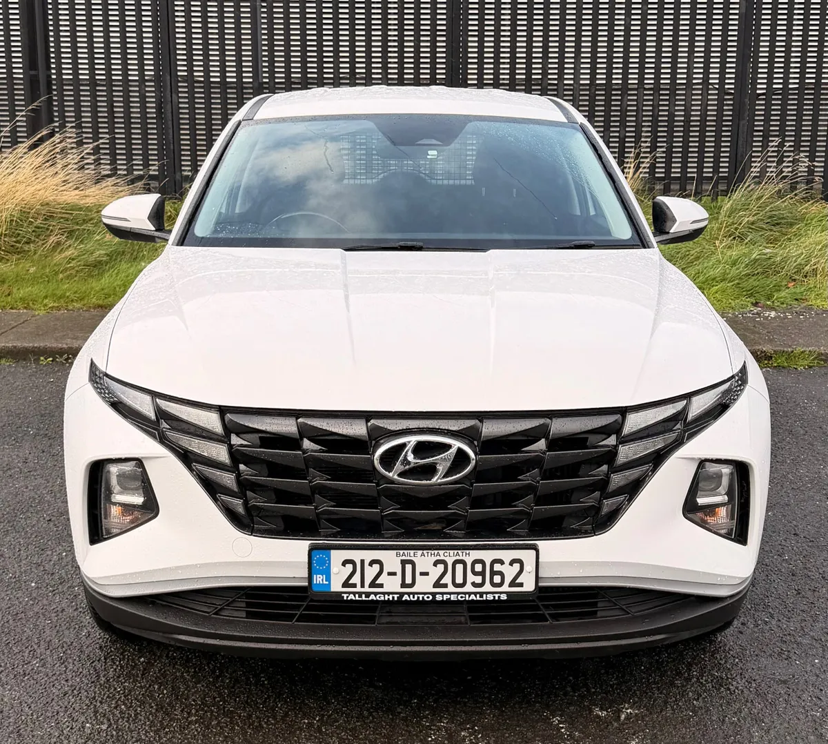 2021 Hyundai Tucson Comfort Plus Commercial - Image 2