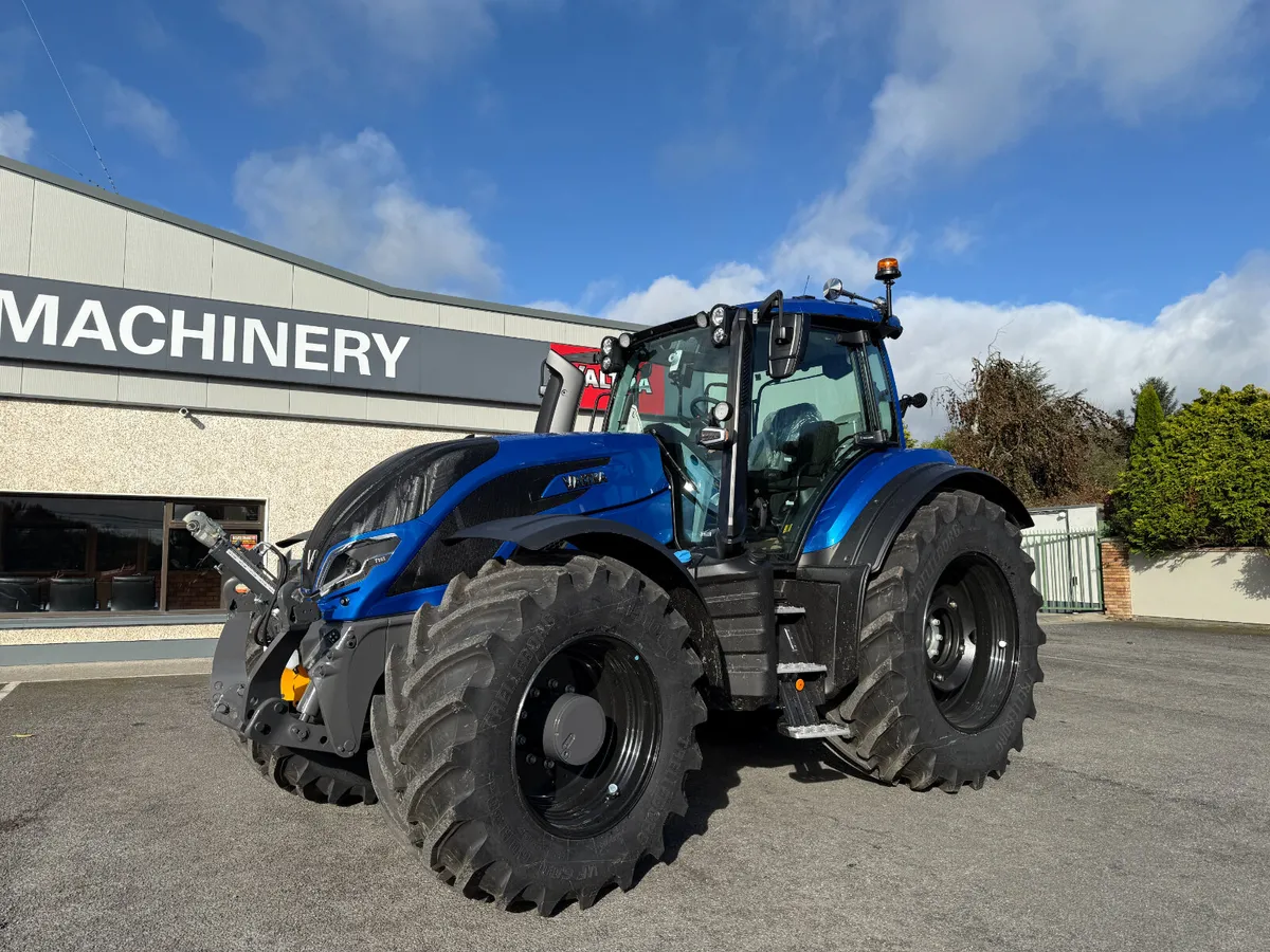 Valtra  T255 Versu Tractor with Extra's - Image 1