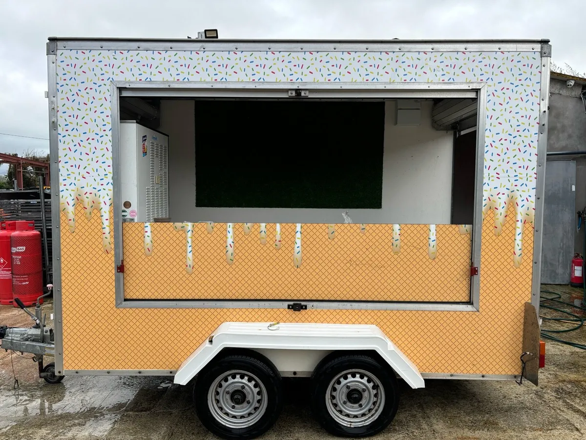 Catering Trailer 10x5ft Slush + IceCream Machines - Image 4