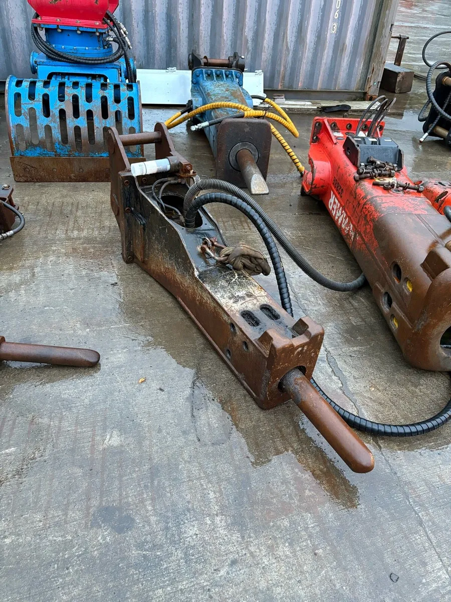 Atlas Copco 750 Rock Hammer Breaker - Image 3