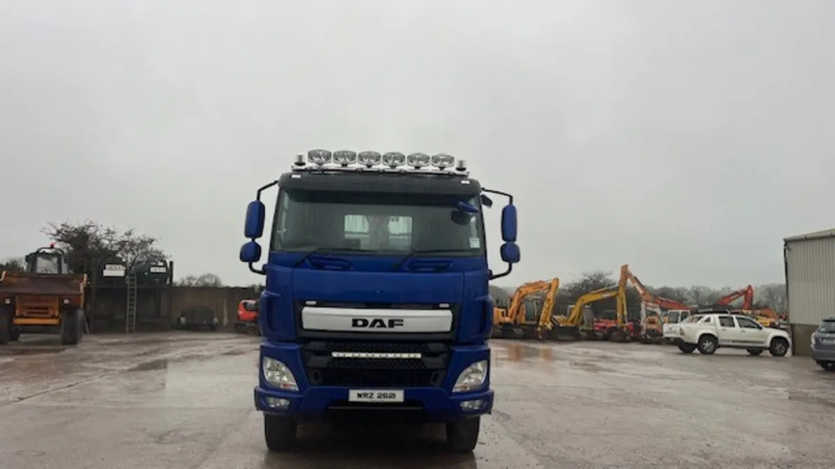 2015 DAF CF440 8 X 4 Grab Truck - Image 4