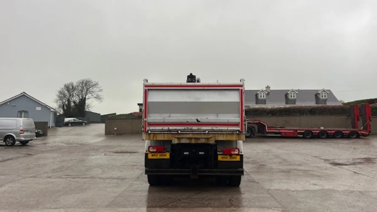 2015 DAF CF440 8 X 4 Grab Truck - Image 2