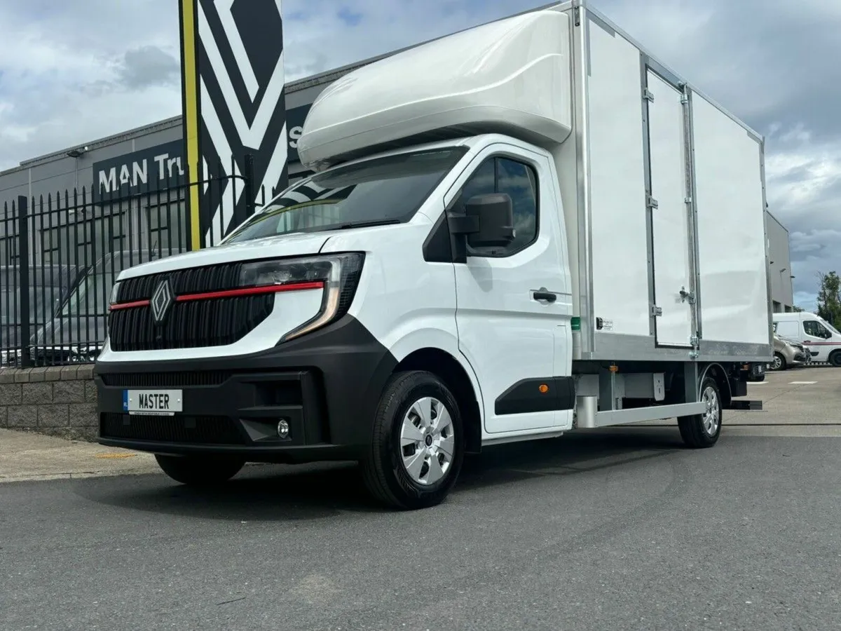 Renault Master Luton Box Body with Tail Lift - Image 1